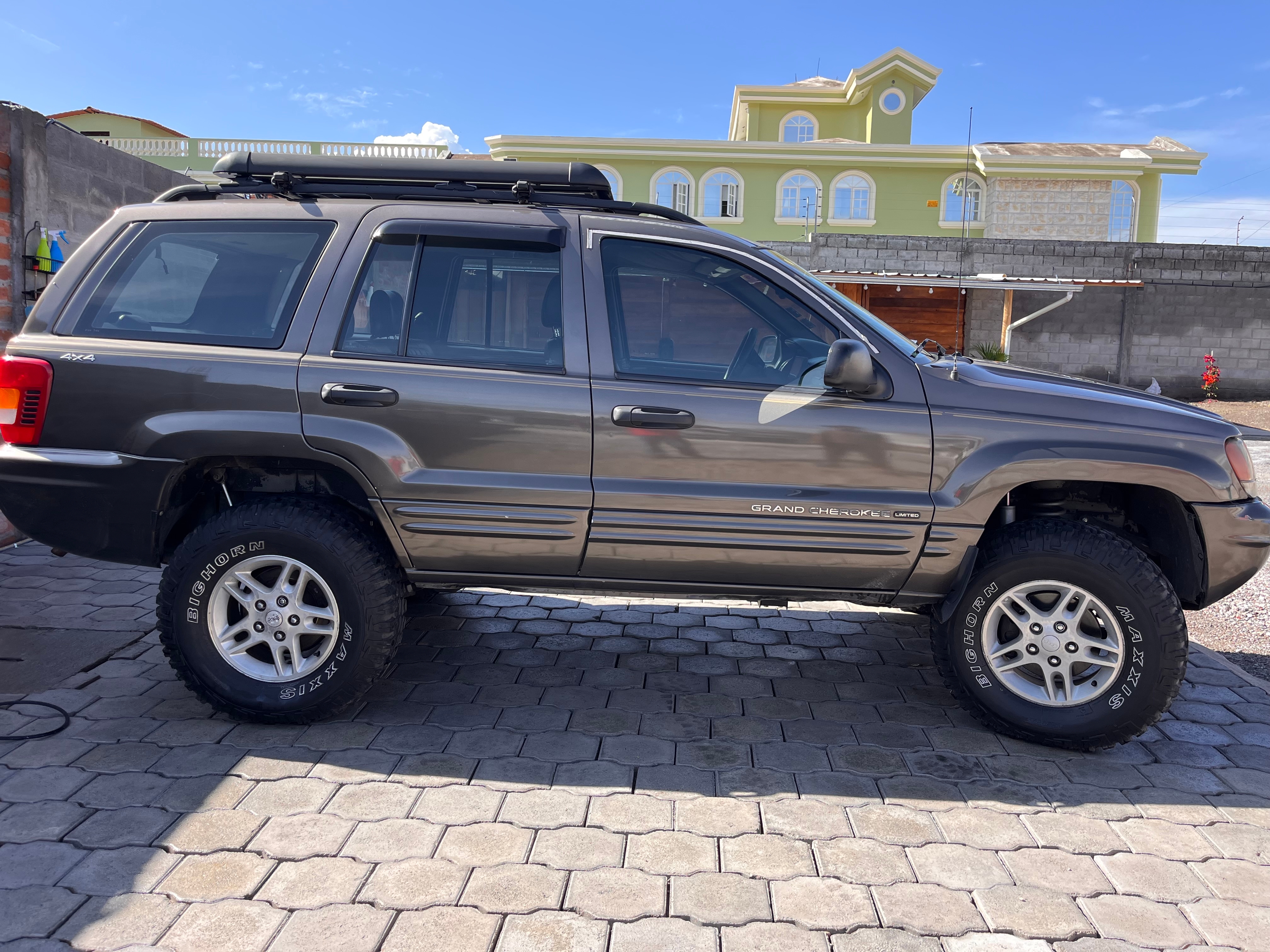Grigio Jeep Grand Cherokee L Limited 2001